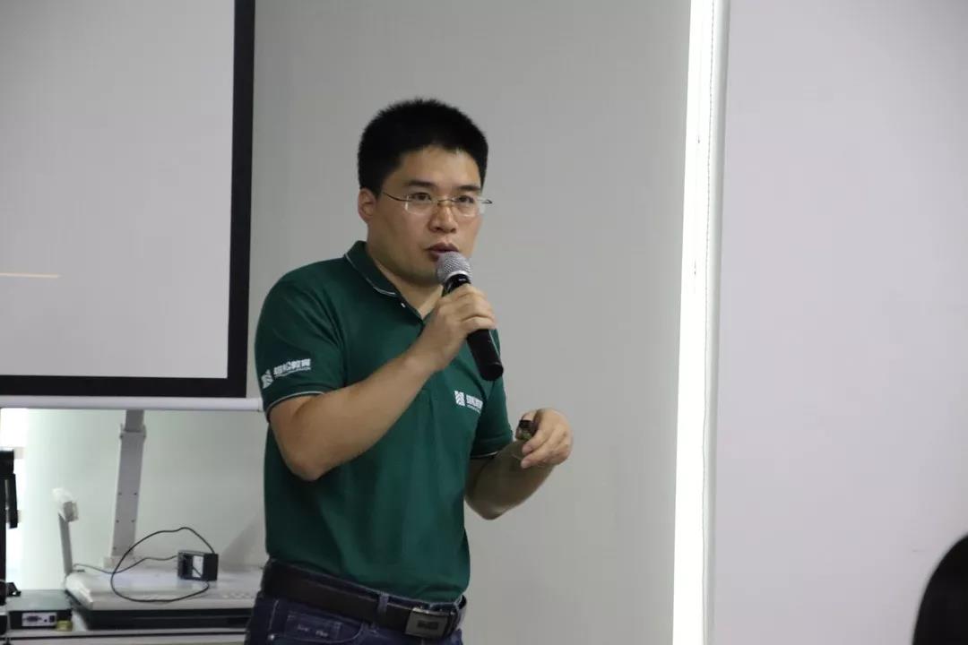 厲兵秣馬·再起征程 | 雄松教育半年度員工大會(huì)