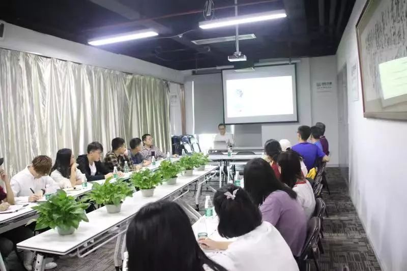 【校企交流】歡迎暨南大學(xué)“巔峰對決”復(fù)賽學(xué)生來我司參觀學(xué)習(xí) 【校企交流】歡迎暨南大學(xué)“巔峰對決”復(fù)賽學(xué)生來我司參觀學(xué)習(xí)